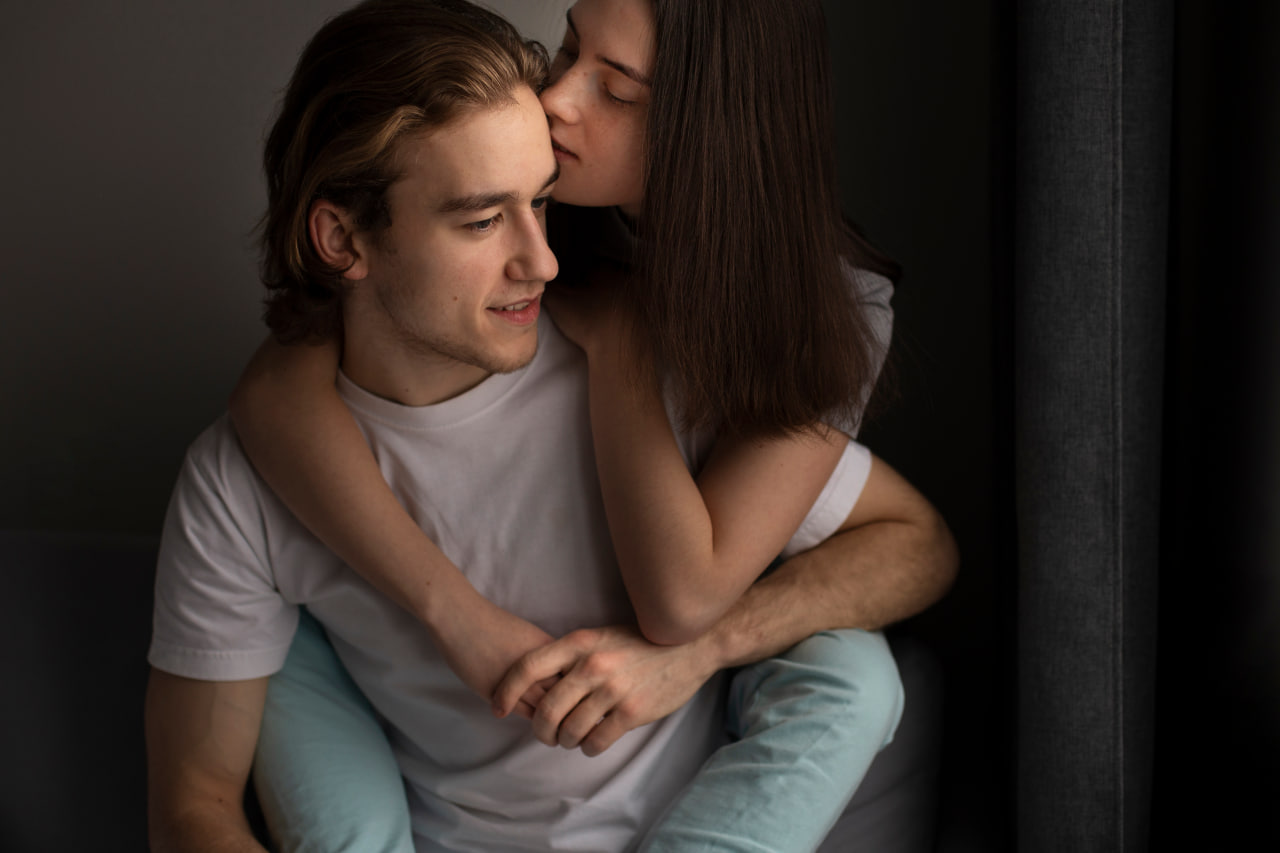 When to Say I Love You Without Rushing the Relationship