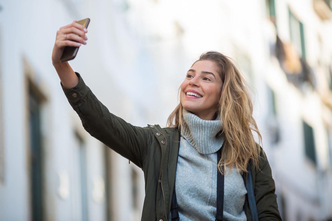 How to Take Good Photos for Dating Apps: A Step-by-Step Guide