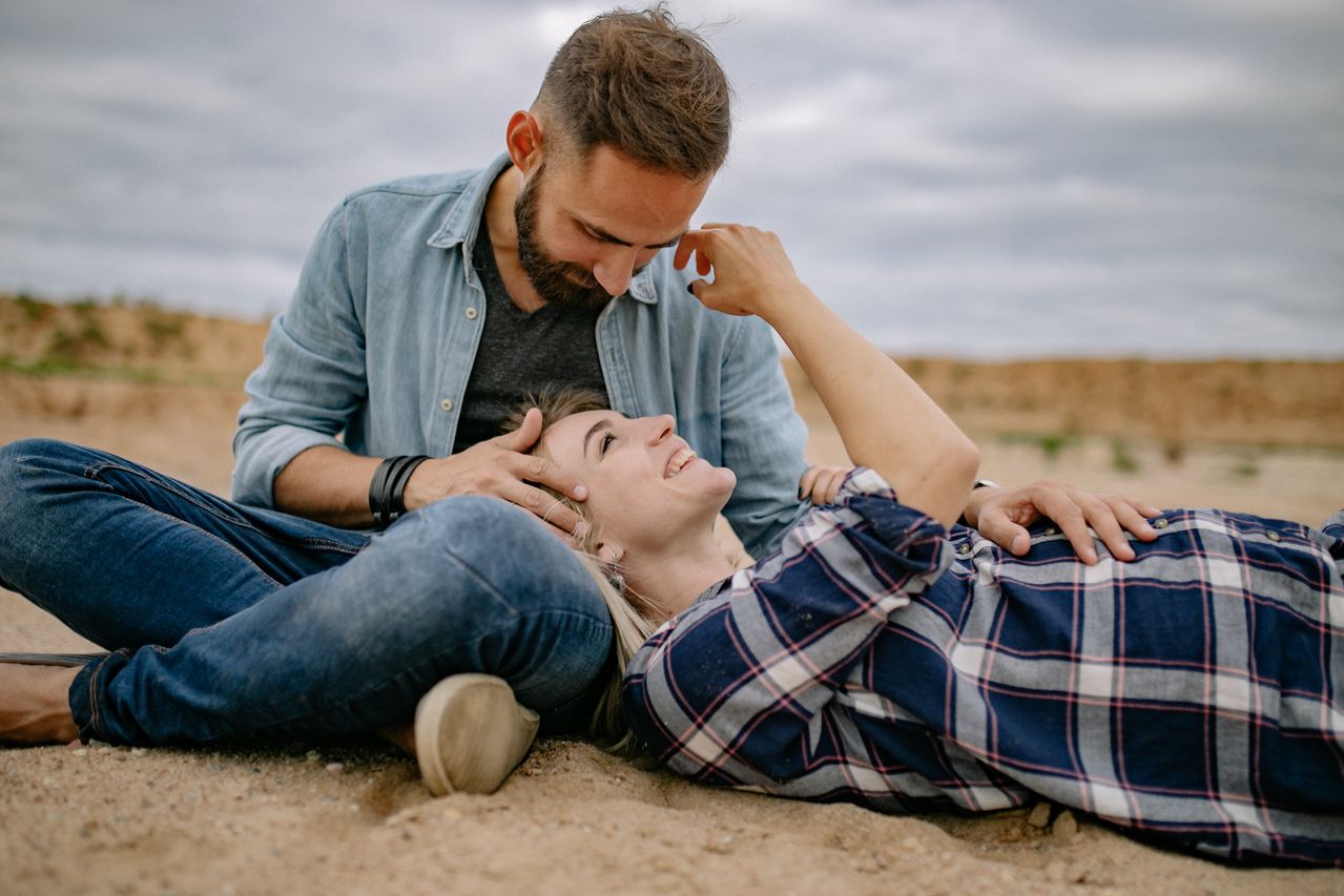 White Knight Syndrome: Meaning, Signs, and How to Stop Rescuing