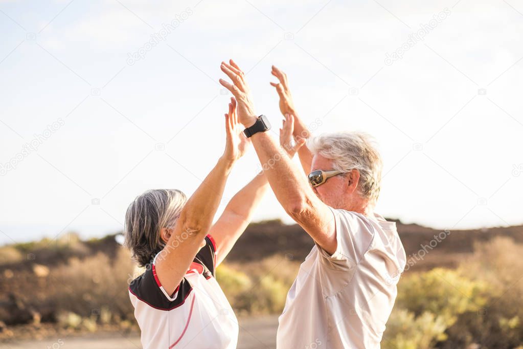 Relacionamento Online na Feliz Deserto