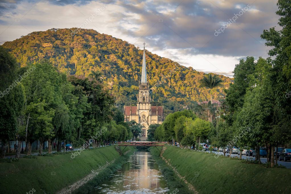 Relacionamento Online na Petrópolis