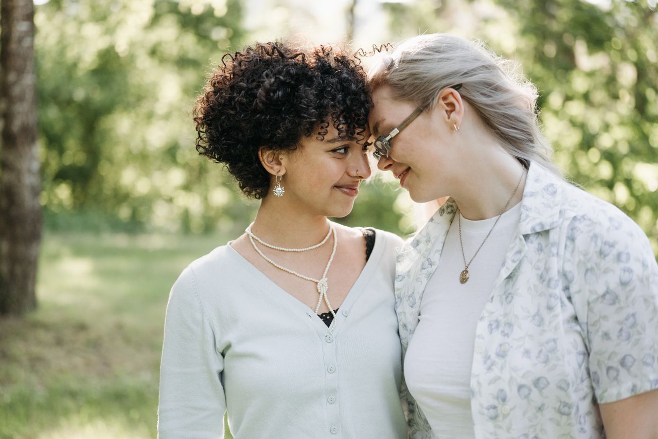 para lesbijek z flagą