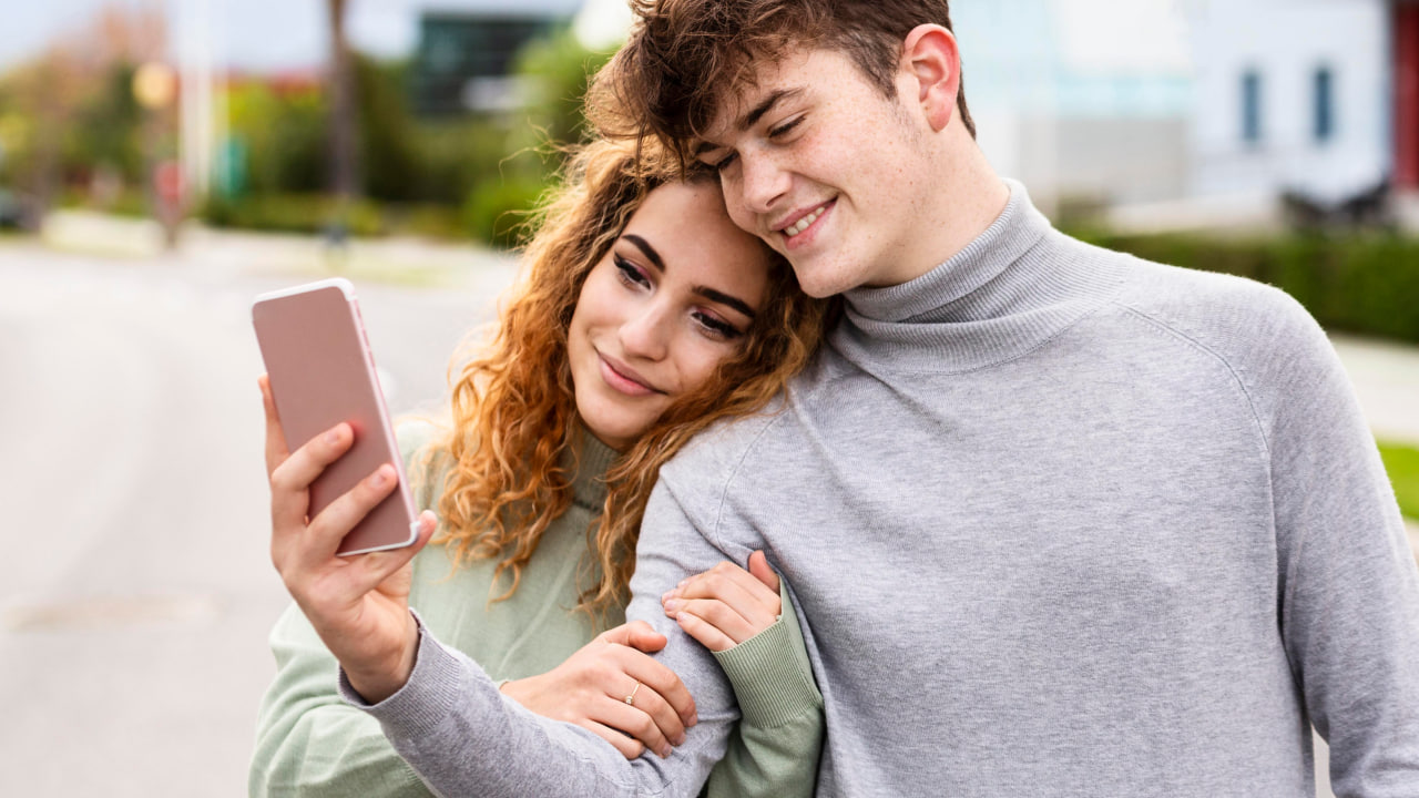 Alternative to Tinder - Kismia Dating Site