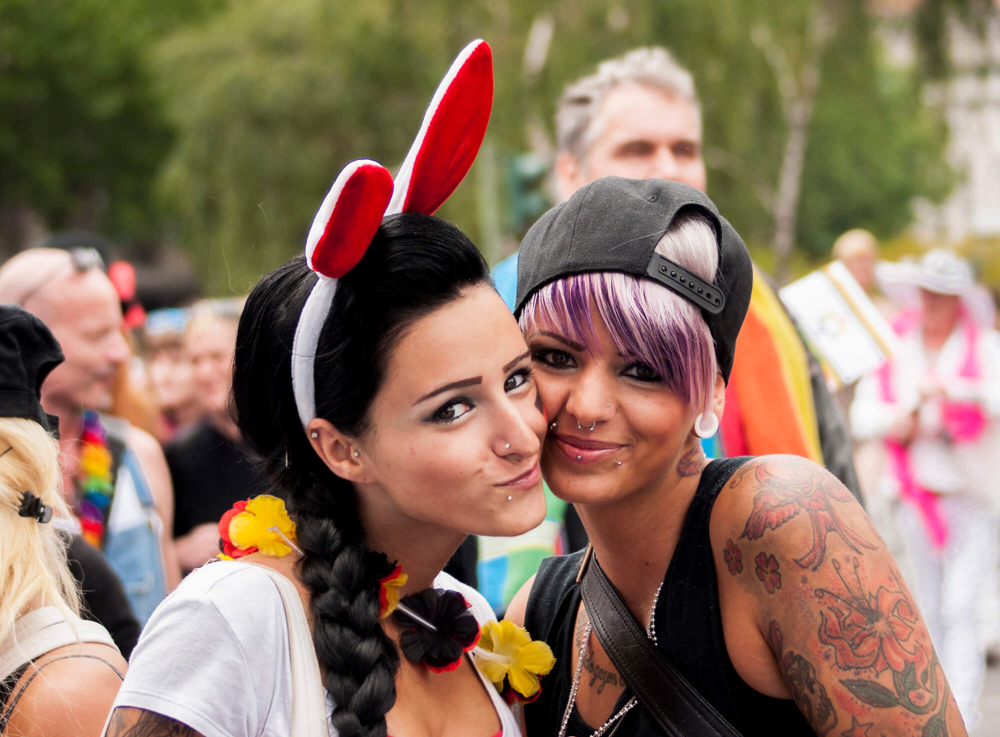 casal bissexual em um encontro