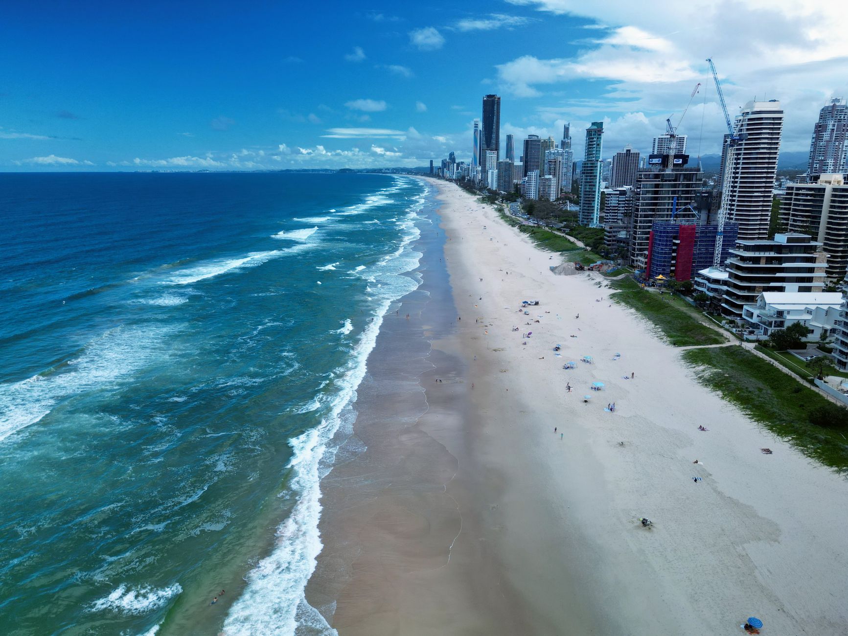 Your next good date on the Sunshine Coast starts here