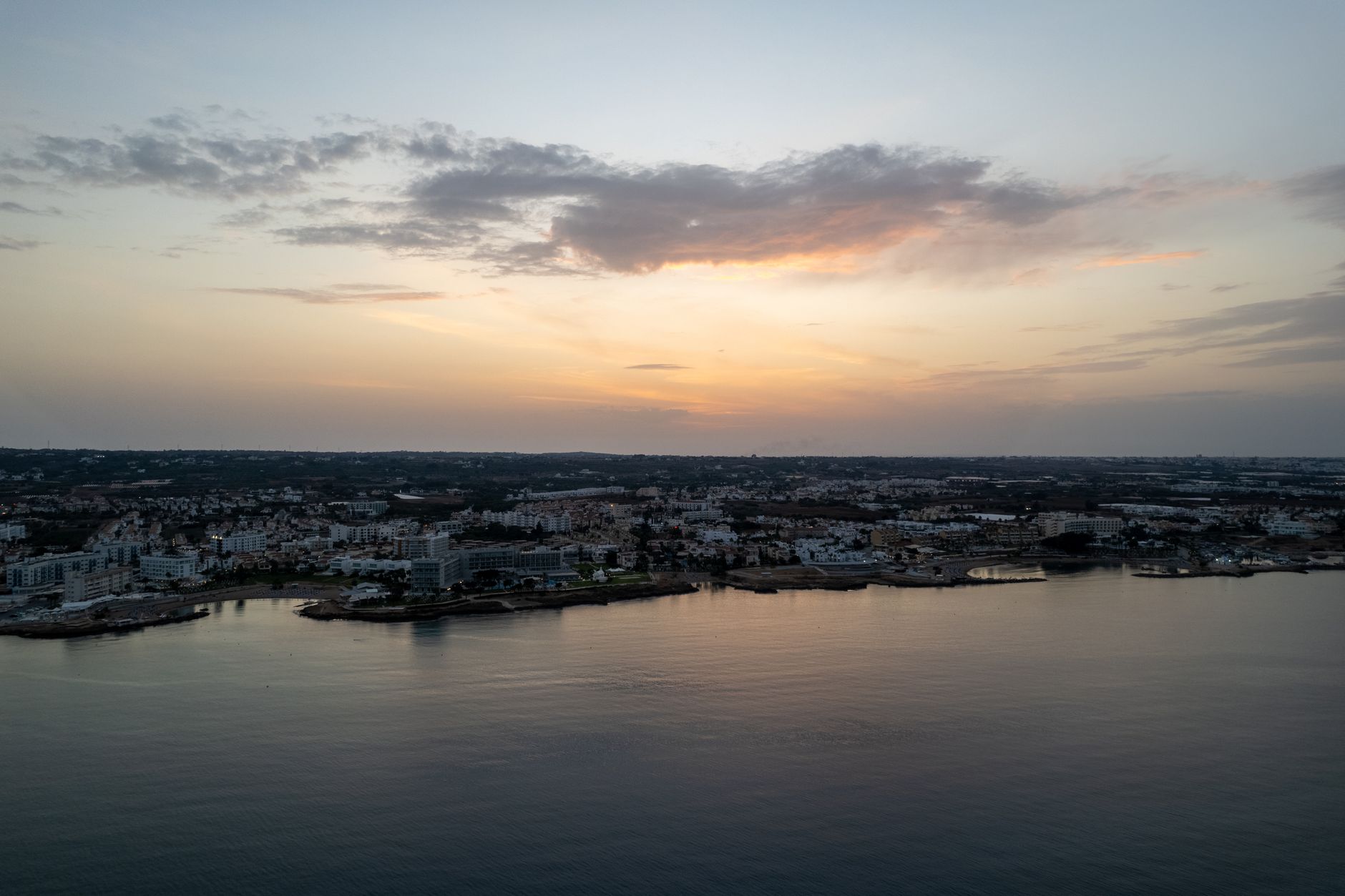 Your next step towards dating in Paralimni starts here
