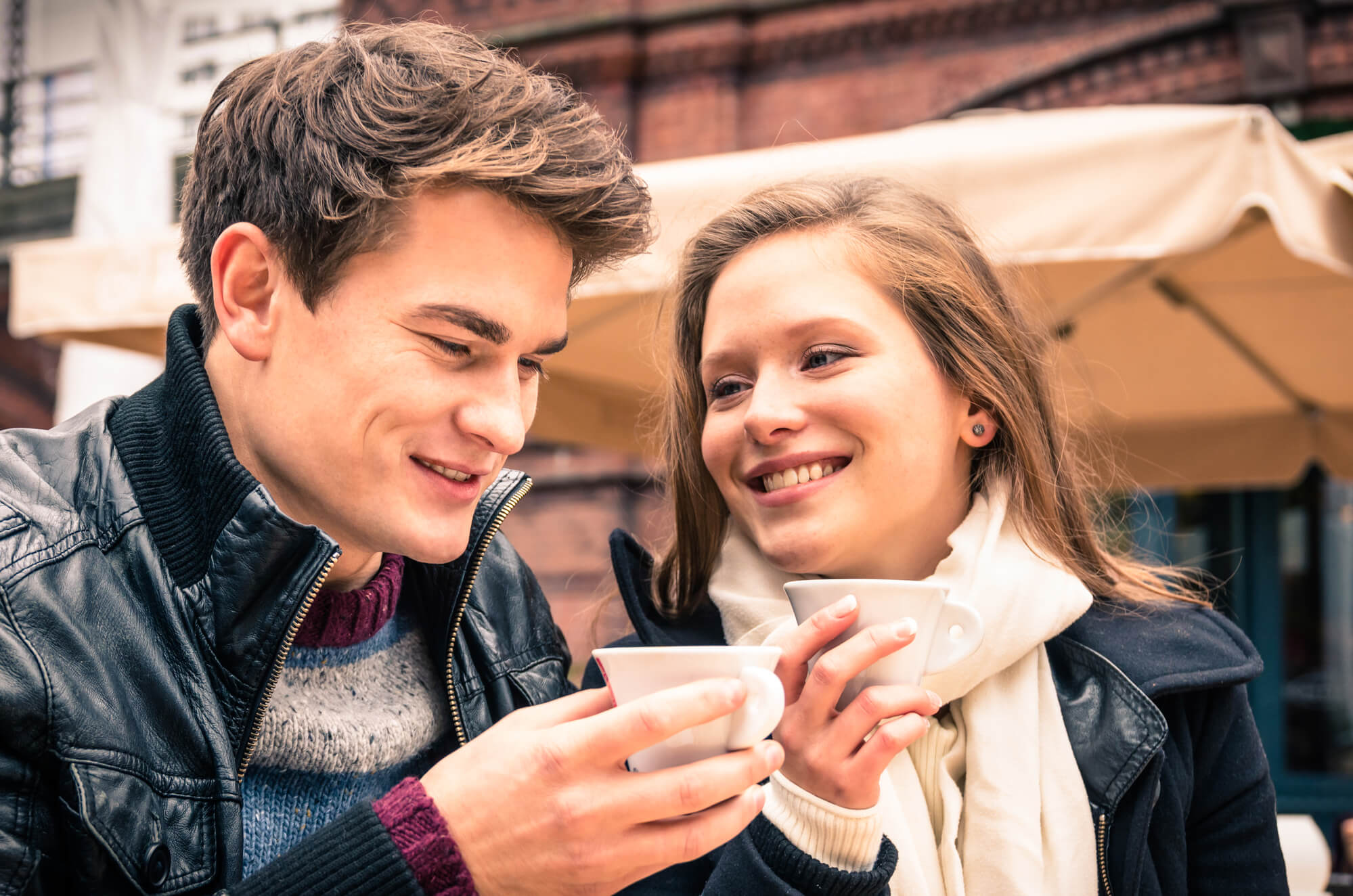 pareja en una cita romantica
