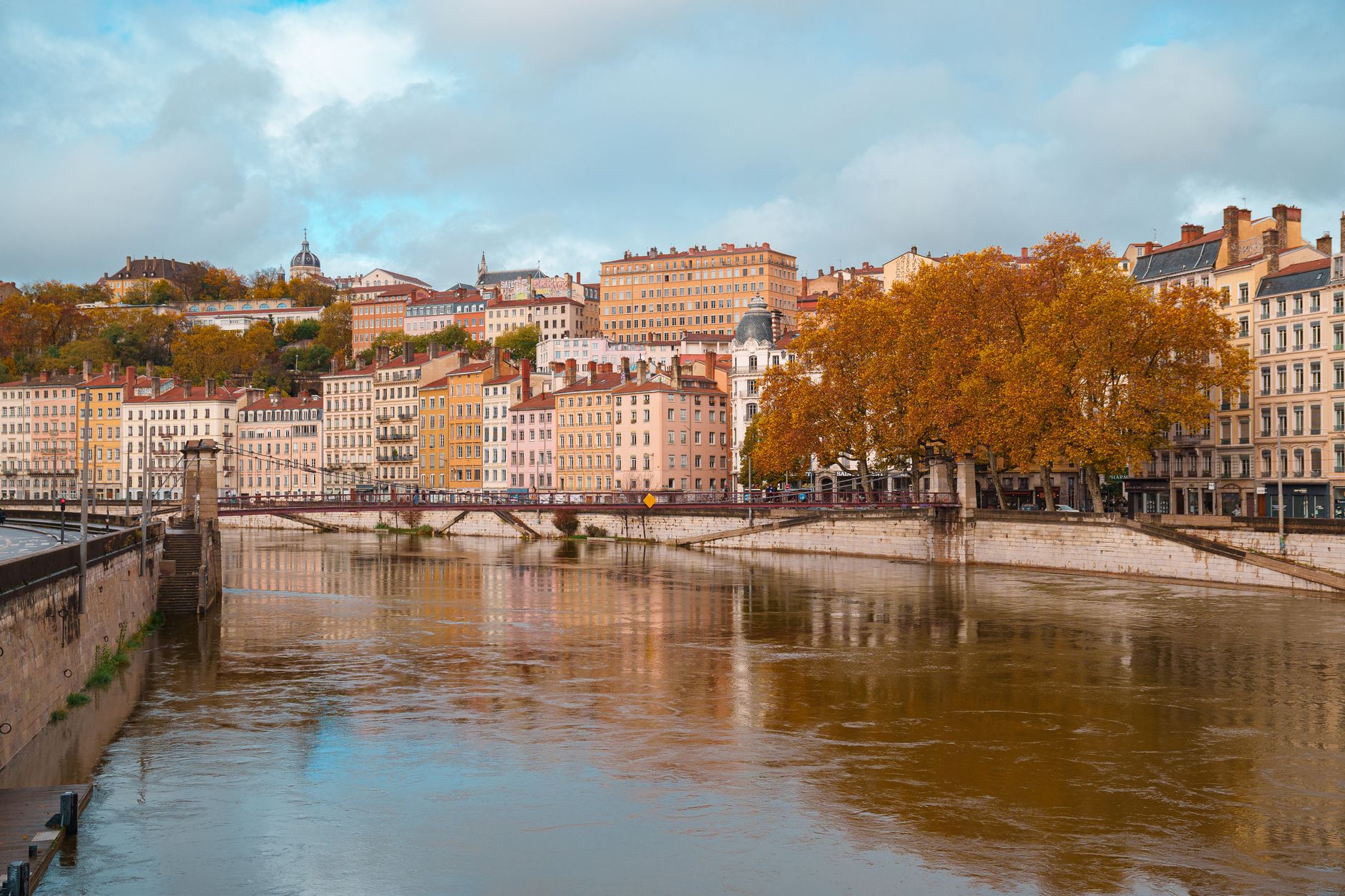 Pourquoi choisir Kismia pour vos rencontres à Lyon