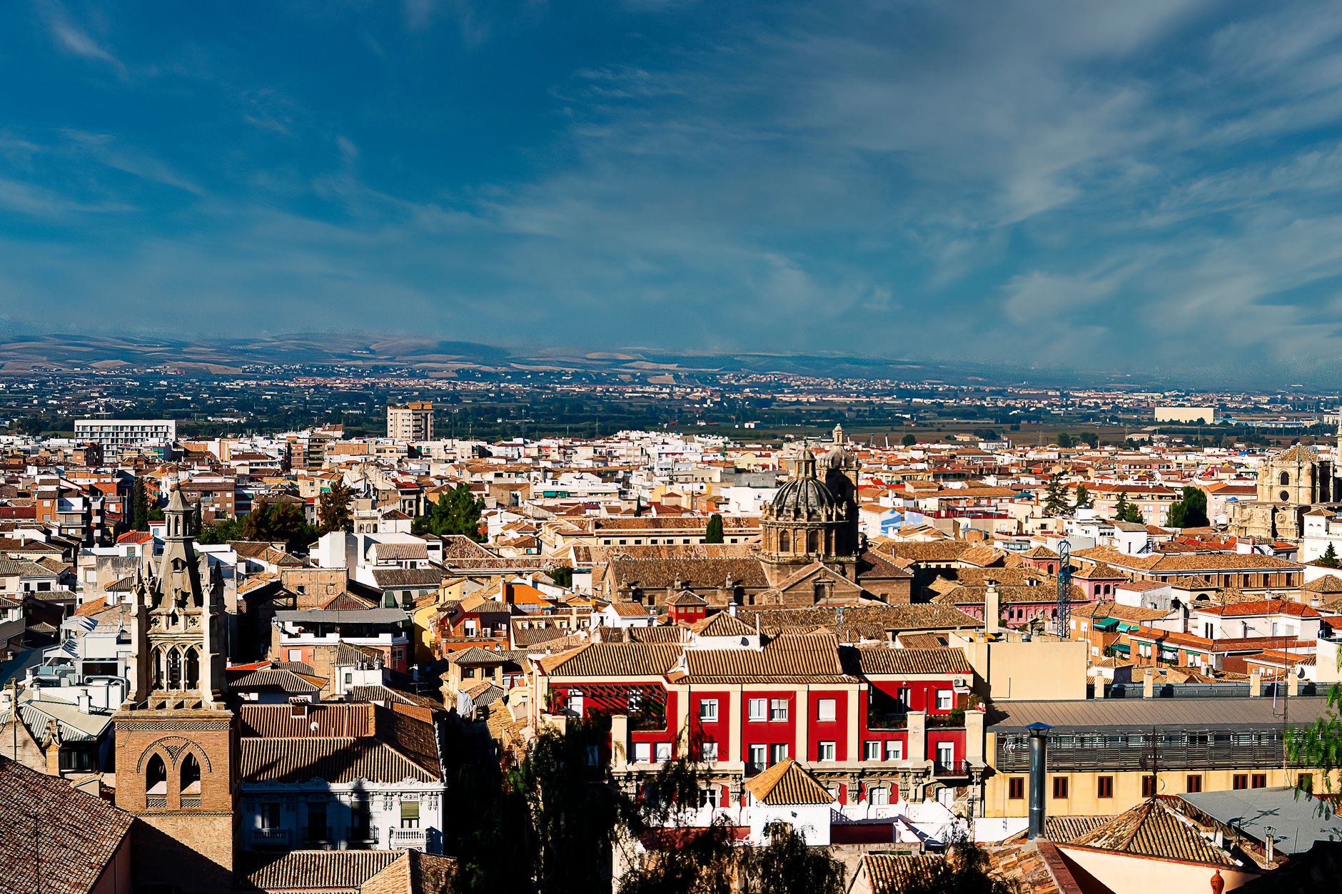 Cómo funciona conocer personas en Granada con Kismia