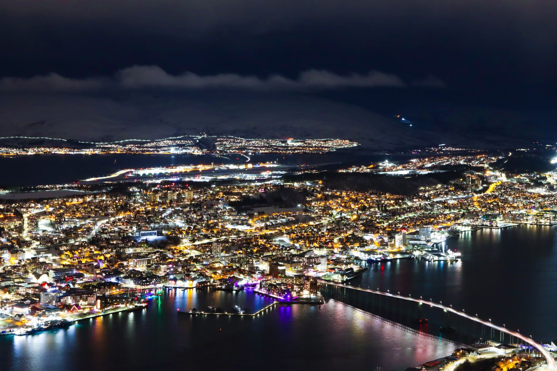 What makes Tromsø singles go for online dating?