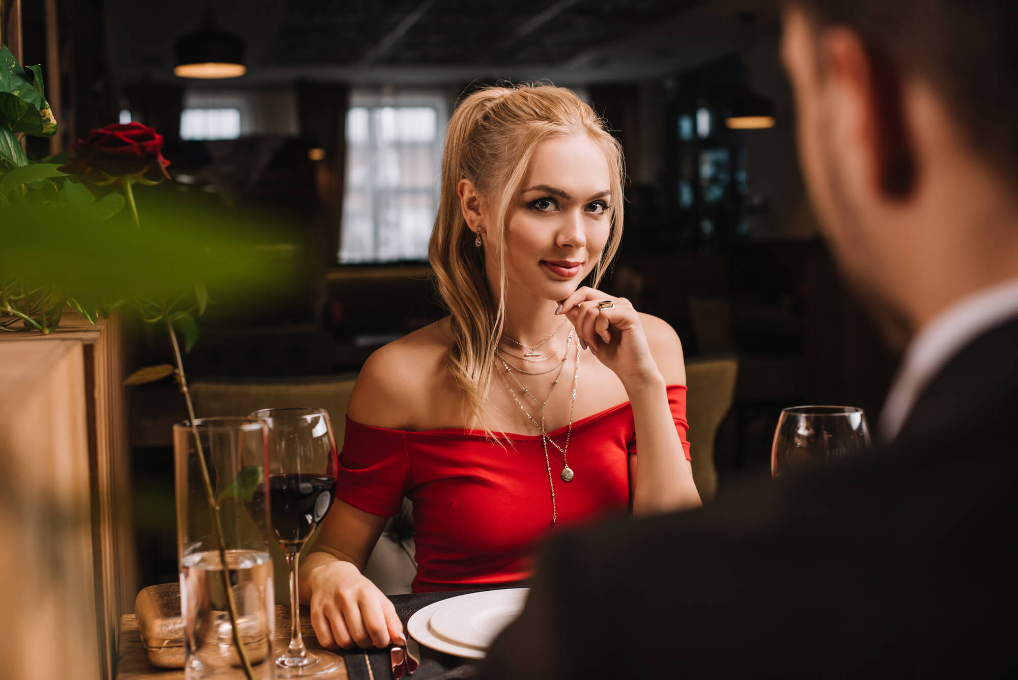 date in an expensive restaurant