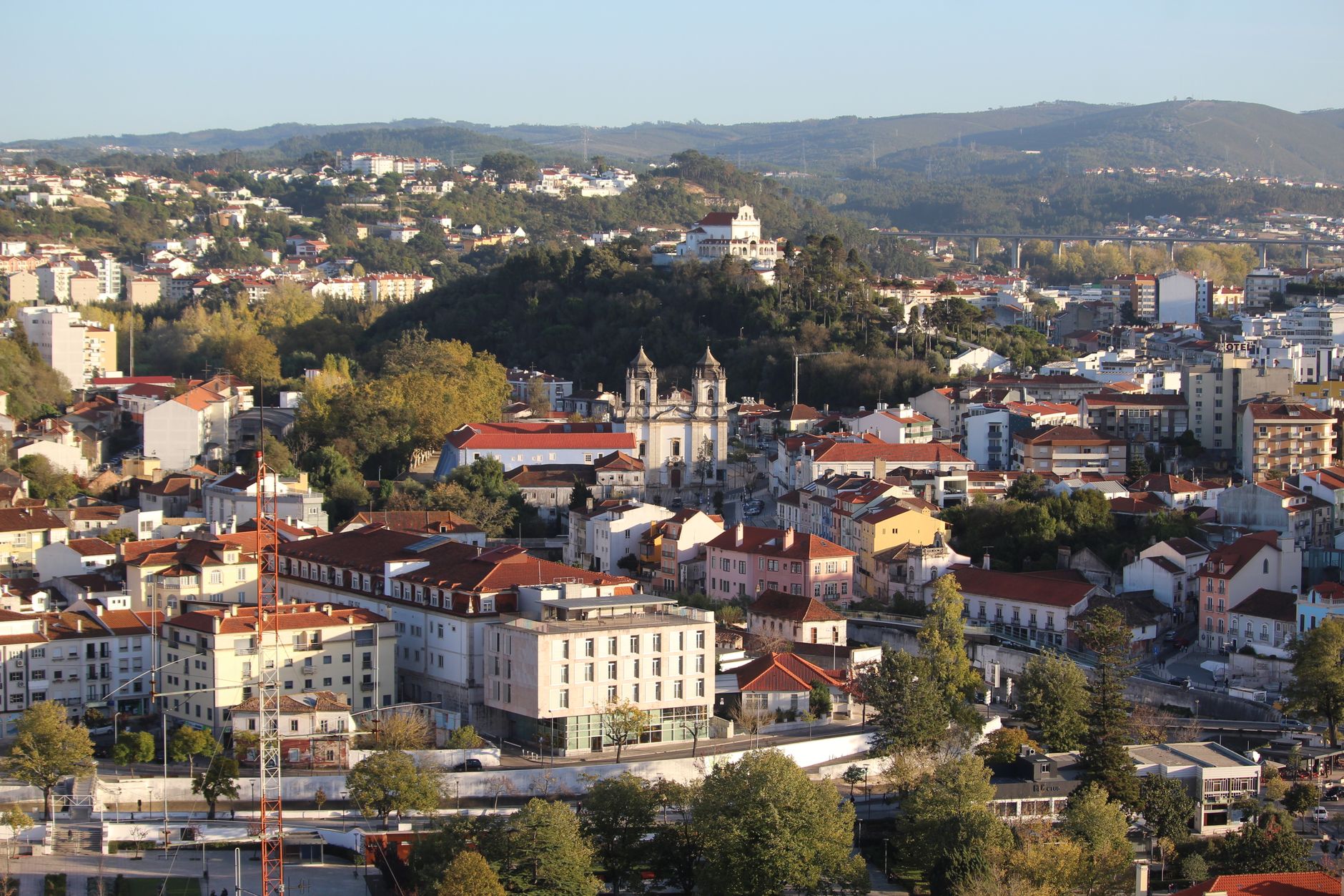 Como conhecer pessoas em São Domingos de Rana através do Kismia.