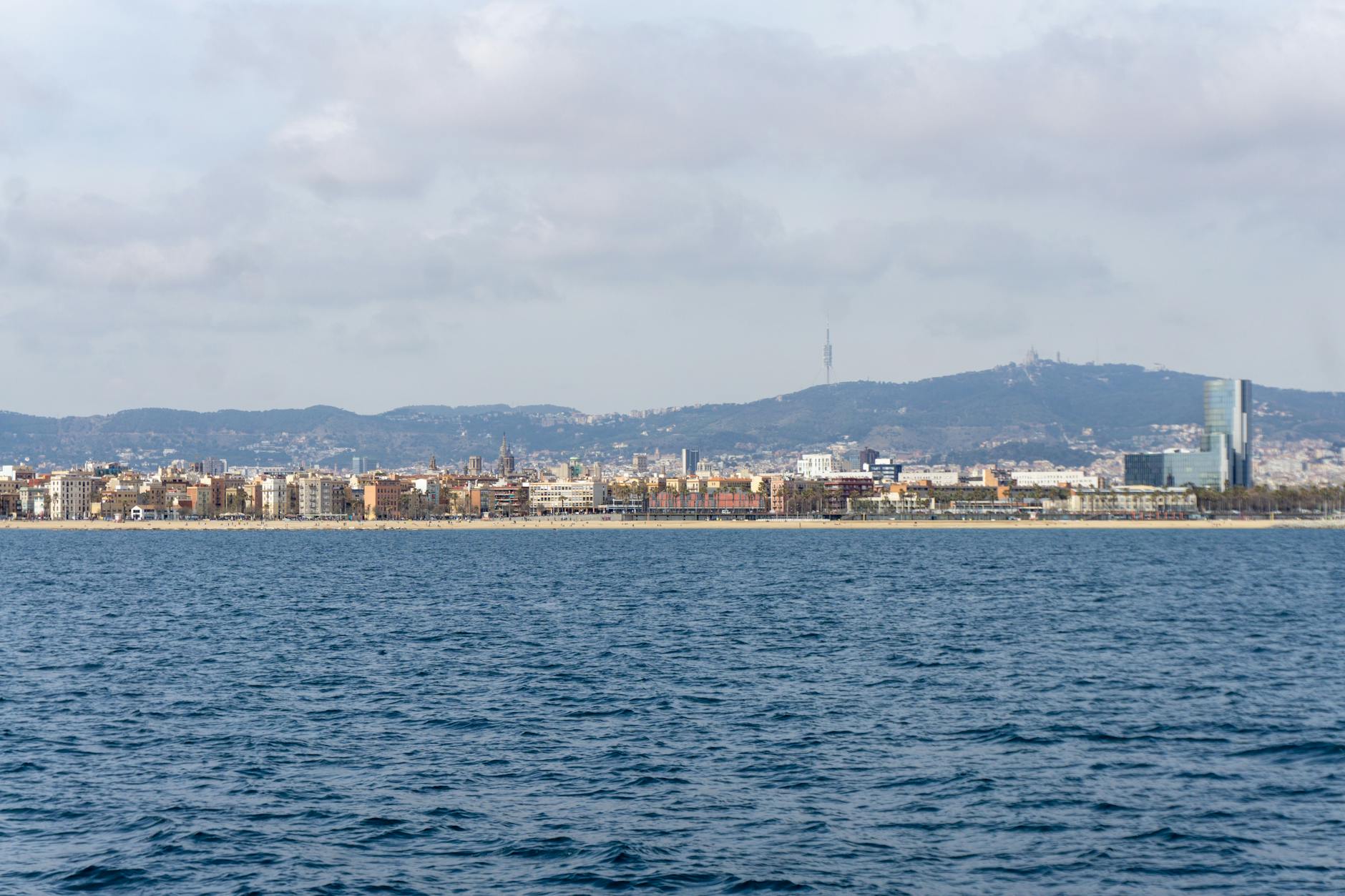 ¿Por qué usar el servicio de citas Kismia en Badalona?