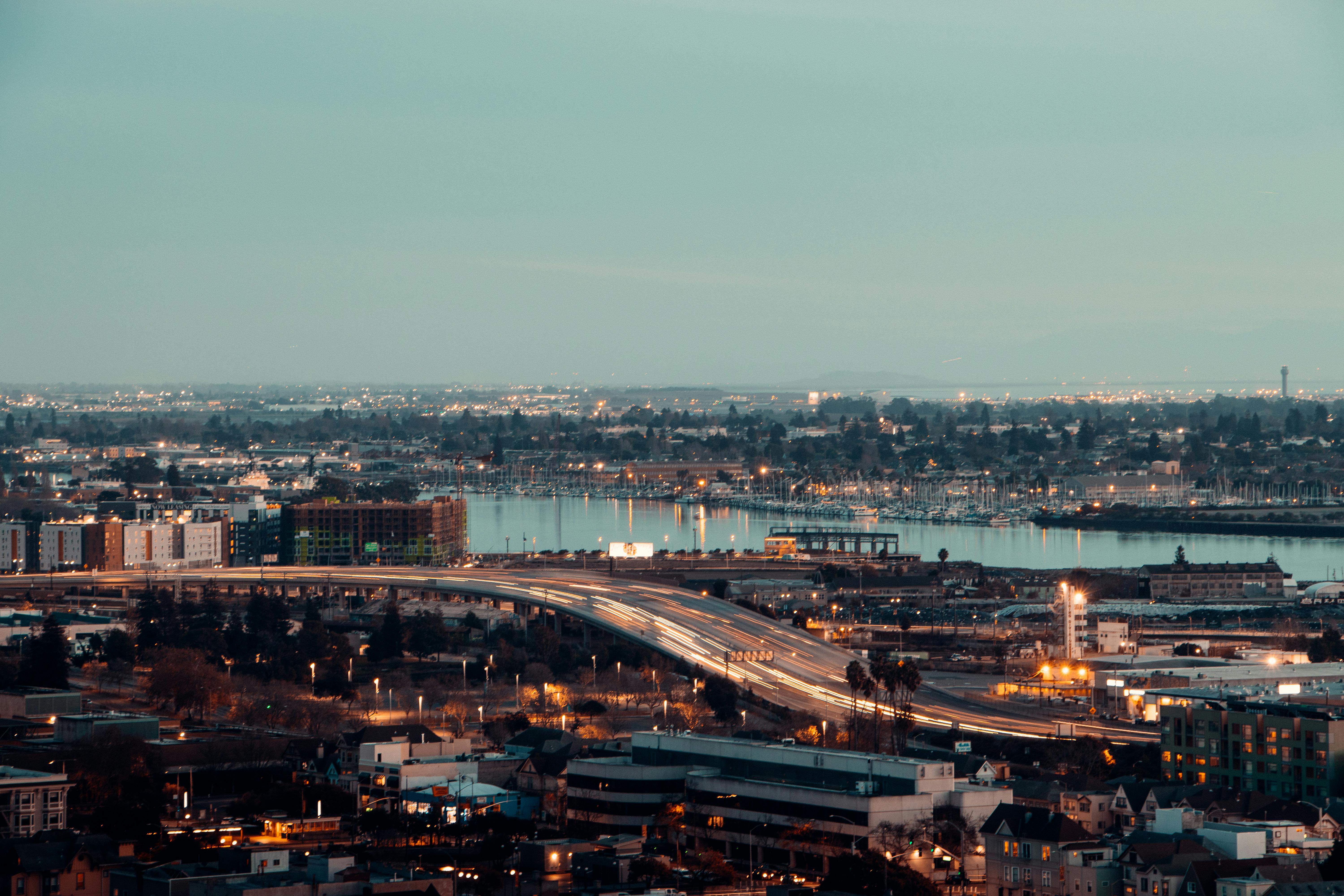 Oakland Dating App to Meet Singles